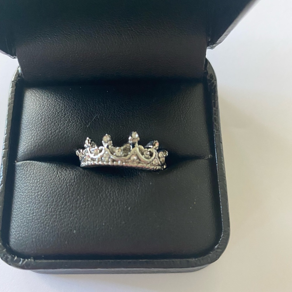 SILVER CROWN RING WITH CUBIC ZIRCONIA